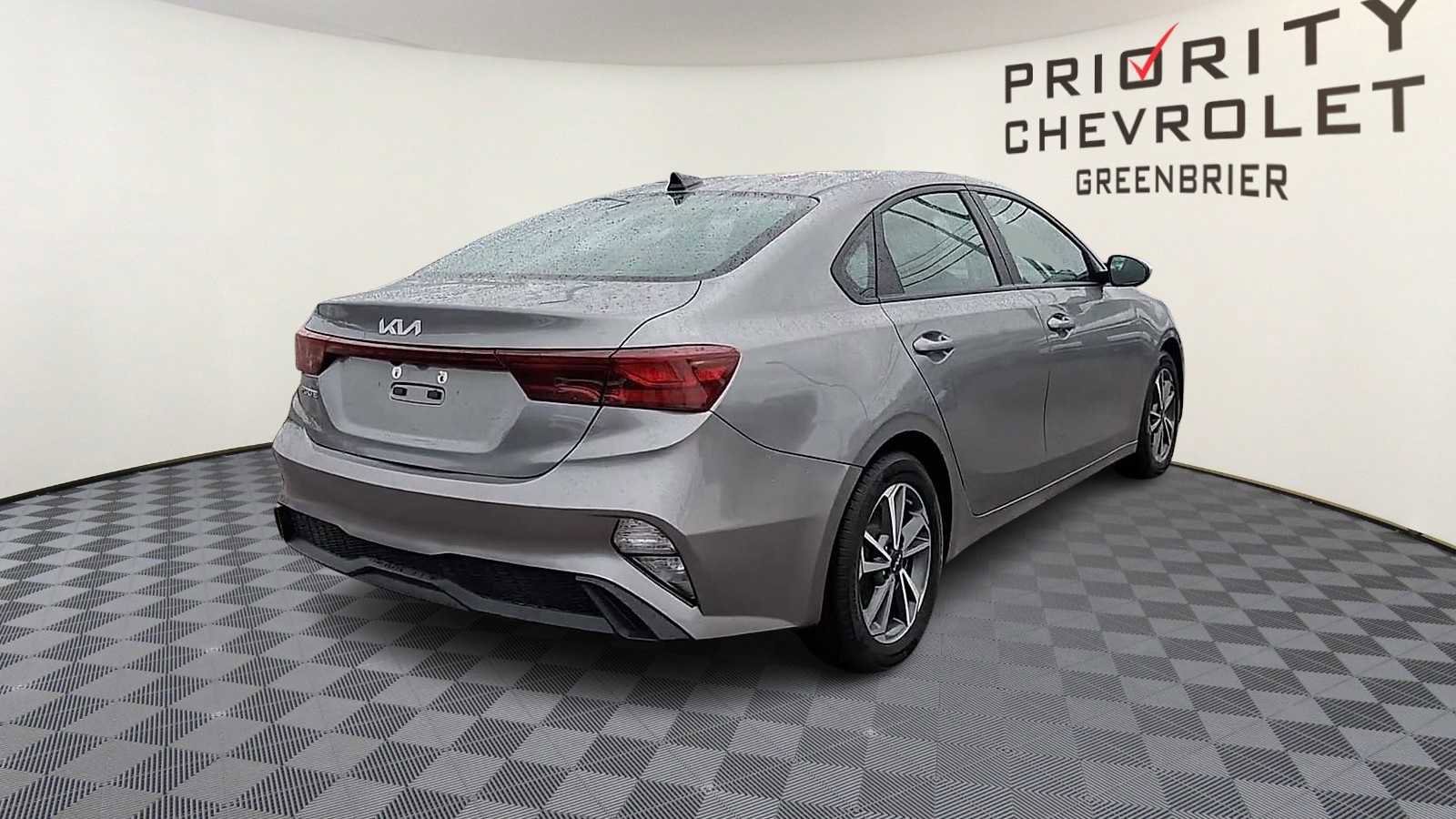 Used 2022 Kia Forte LXS image 8
