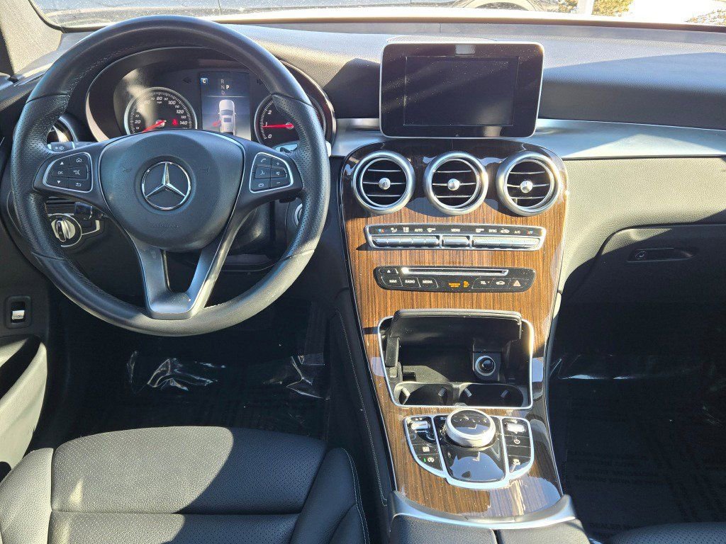 Used 2018 Mercedes-Benz GLC 300 4MATIC Coupe image 18