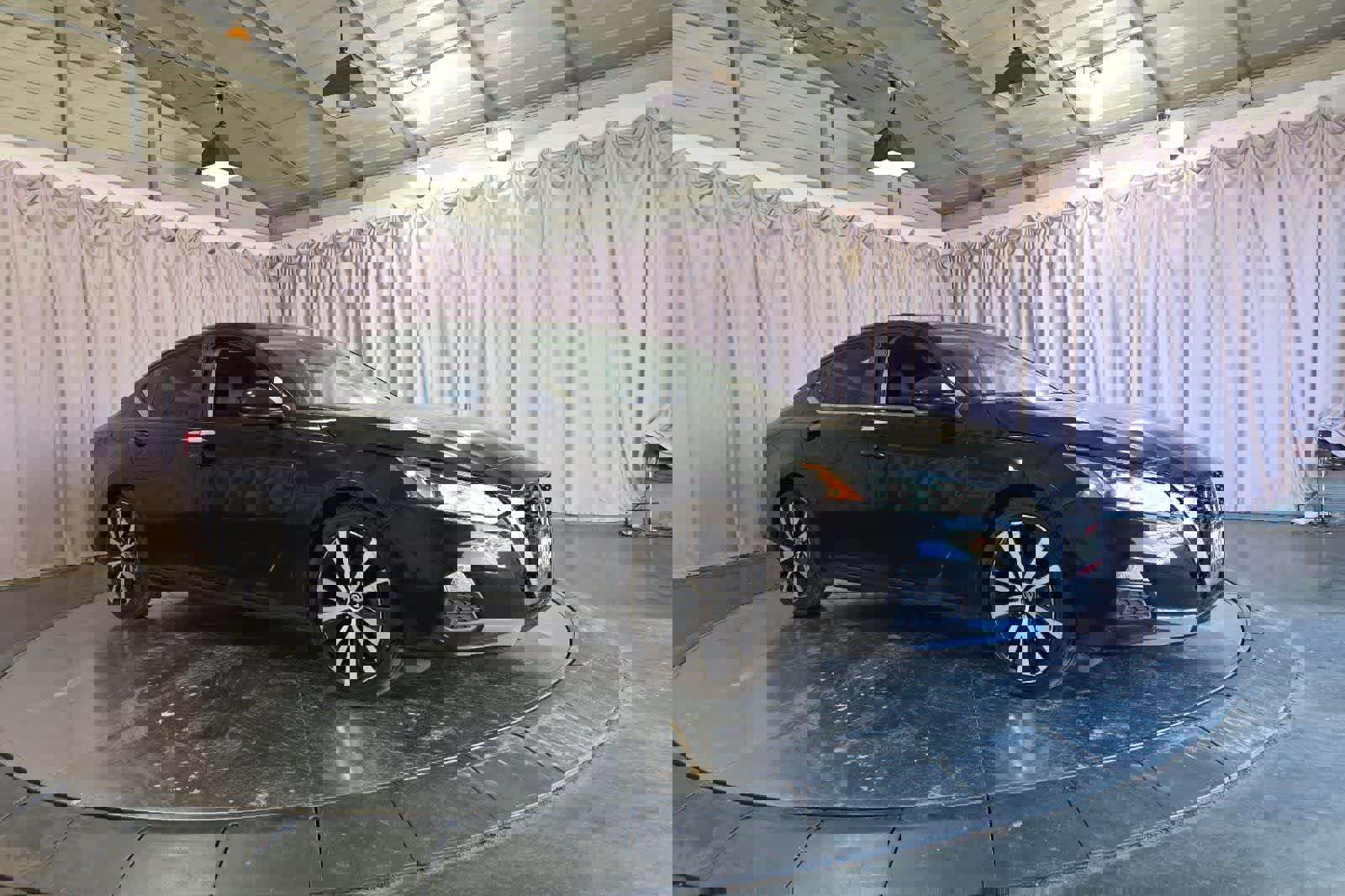 Used 2019 Nissan Altima 2.5 SR w/ SR Premium Package image 10