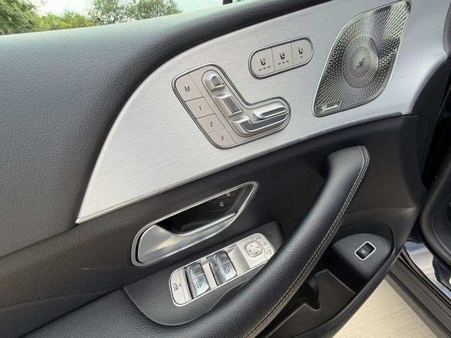 Used 2025 Mercedes-Benz GLE 350 4MATIC image 11