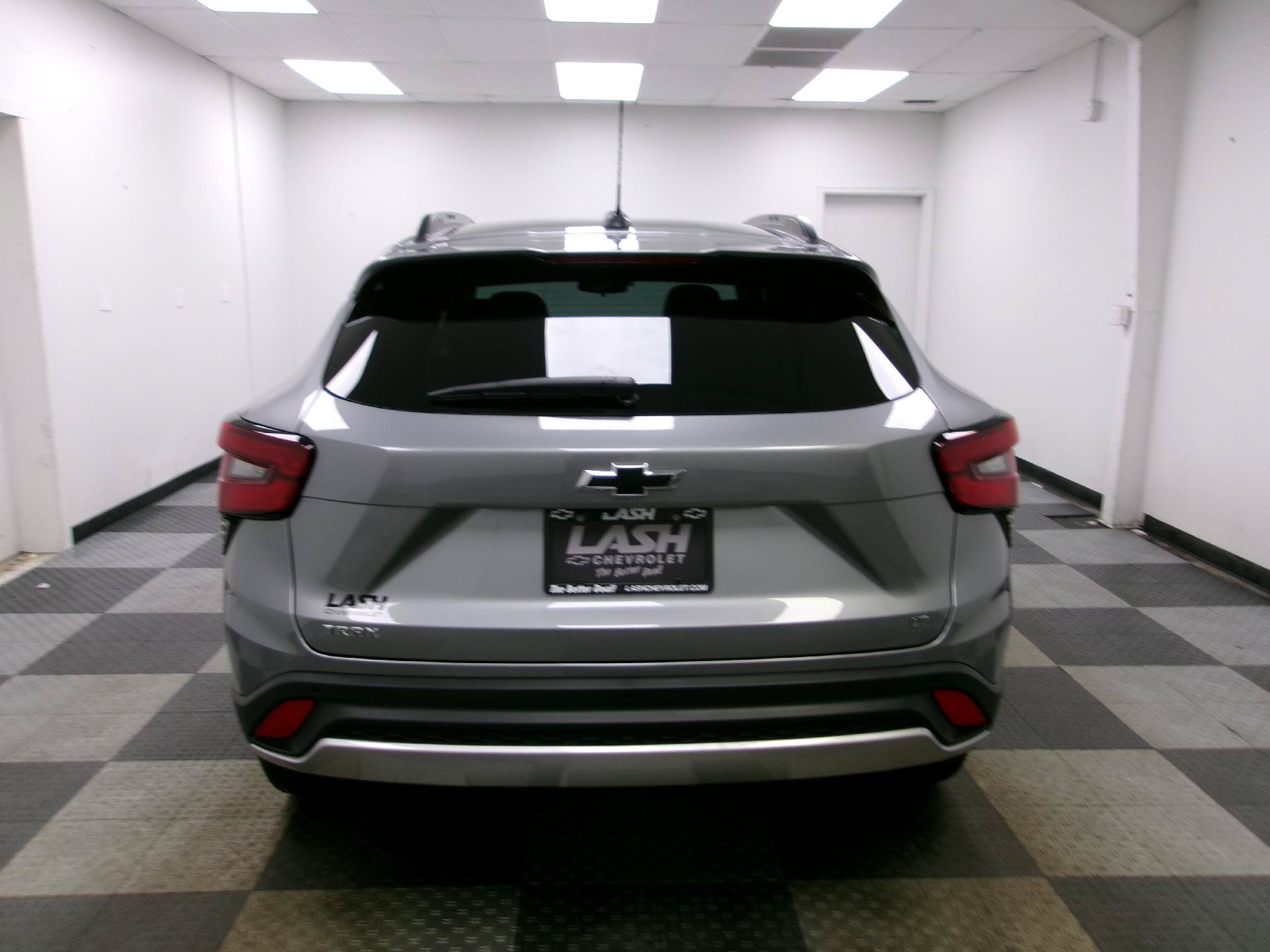 New 2026 Chevrolet Trax LT w/ Driver Confidence Package FWD image 12