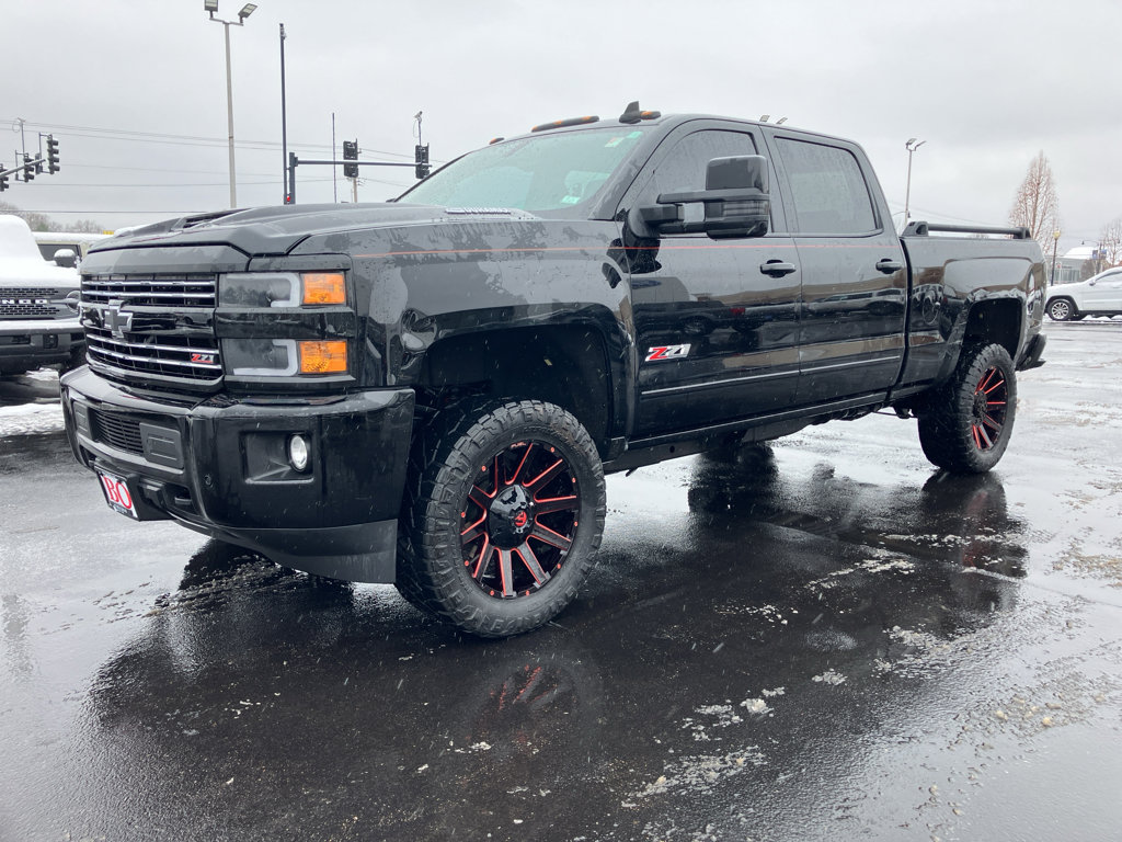 Used 2018 Chevrolet Silverado 2500 LTZ image 3