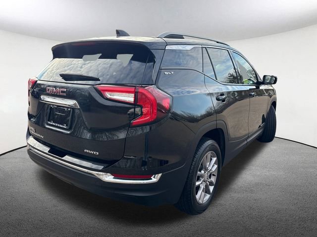 Used 2024 GMC Terrain SLT image 14