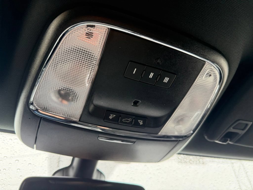 Used 2019 Jeep Grand Cherokee Laredo AWD/4WD image 30