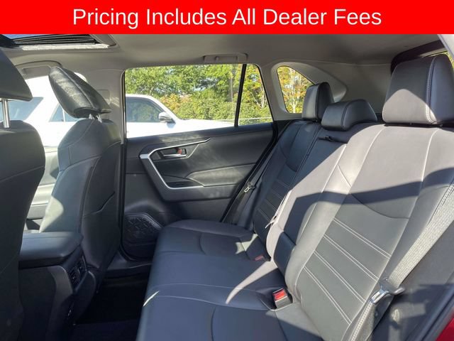 Used 2022 Toyota RAV4 XLE Premium AWD/4WD image 17