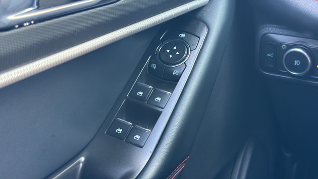 Used 2025 Ford Explorer ST-Line AWD/4WD image 13