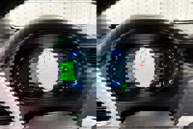 Used 2020 Chevrolet Bolt LT image 24