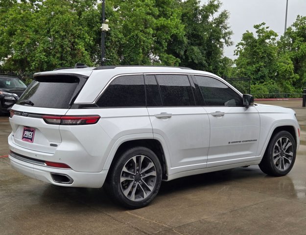 Used 2022 Jeep Grand Cherokee Overland AWD/4WD image 5