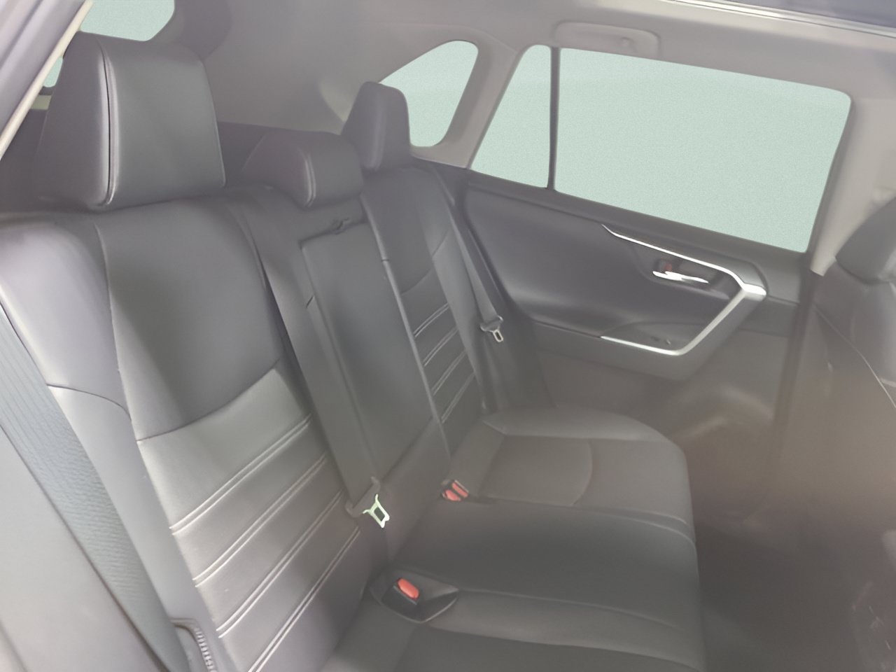 Used 2022 Toyota RAV4 Limited AWD/4WD image 16