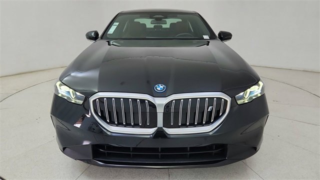 Used 2024 BMW i5 eDrive40i w/ Premium Package image 13