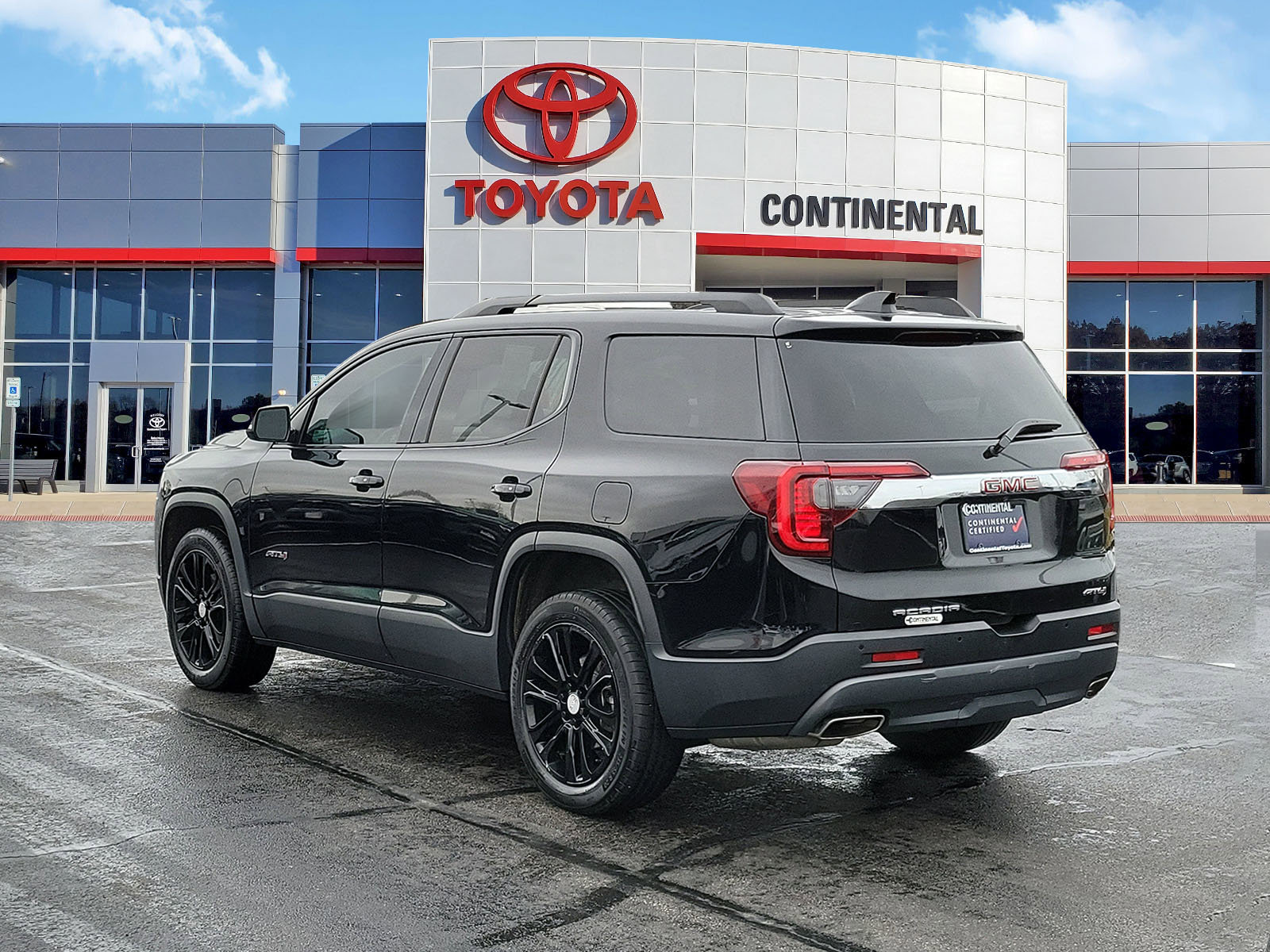 Used 2020 GMC Acadia AT4 w/ Driver Alert Package II image 4