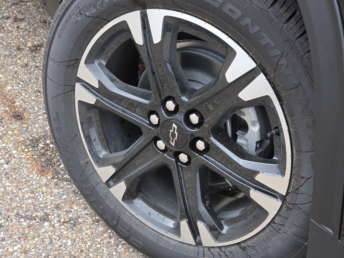 New 2027 Chevrolet Traverse LT w/ Sun and Wheel Package AWD/4WD image 16