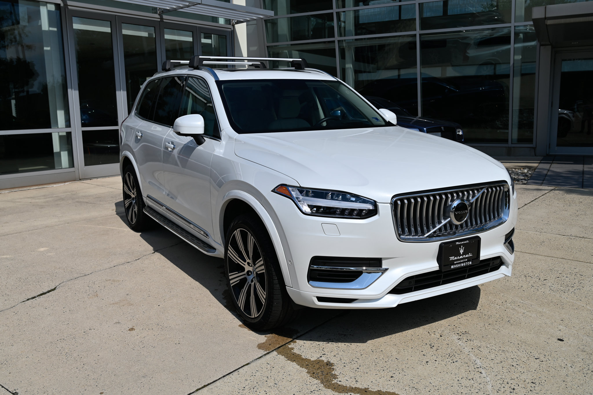 Used 2022 Volvo XC90 T8 Inscription w/ Advanced Package AWD/4WD image 3