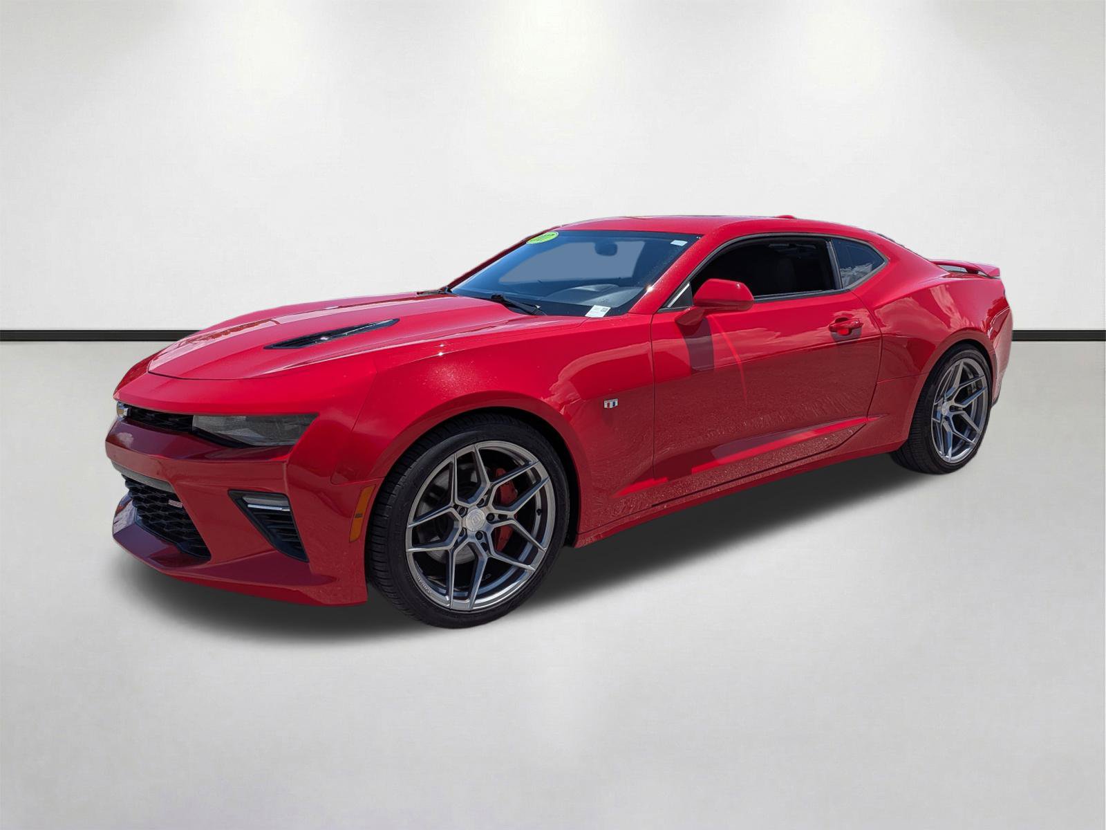 Used 2017 Chevrolet Camaro SS RWD image 8