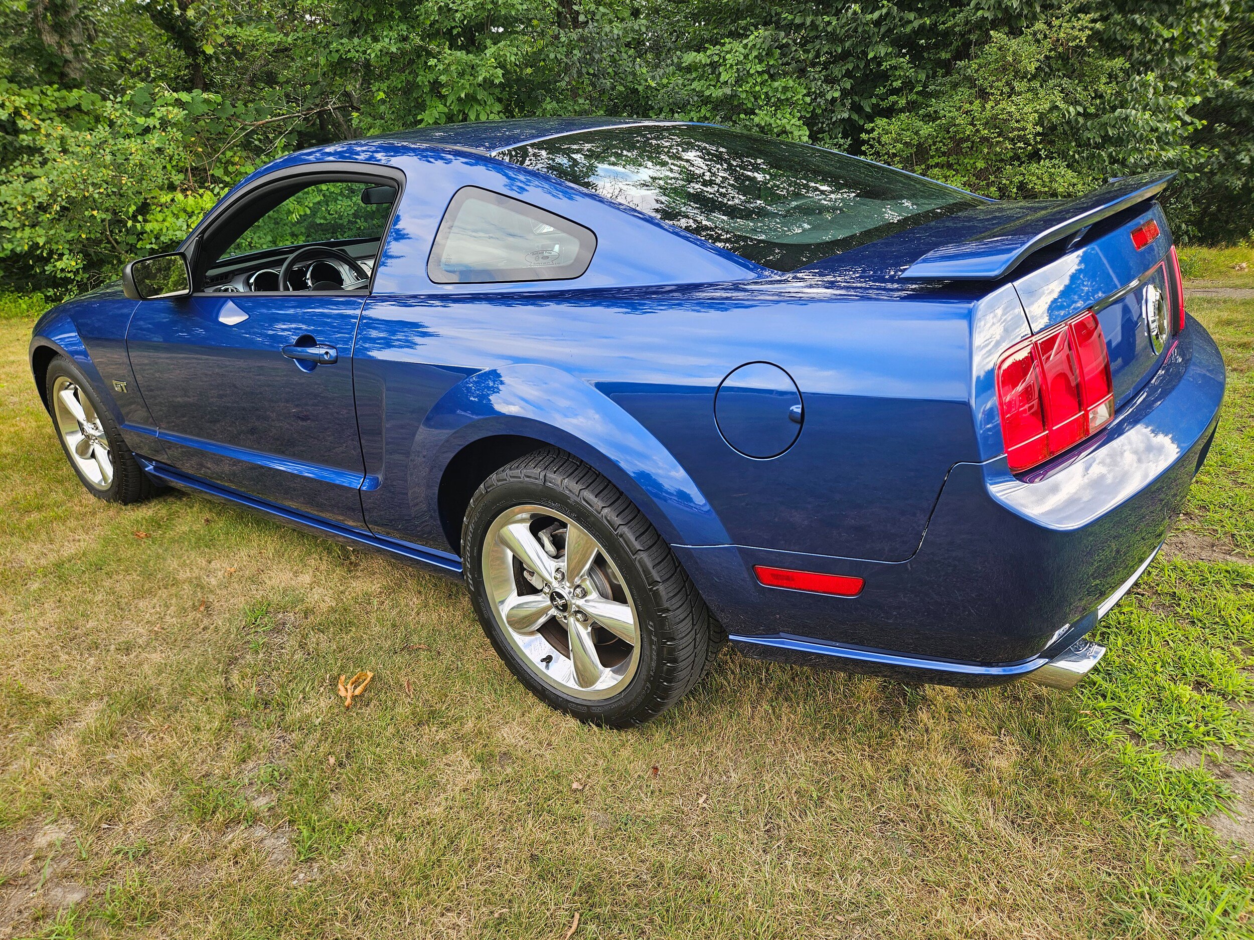 Used 2006 Ford Mustang GT Premium RWD image 9