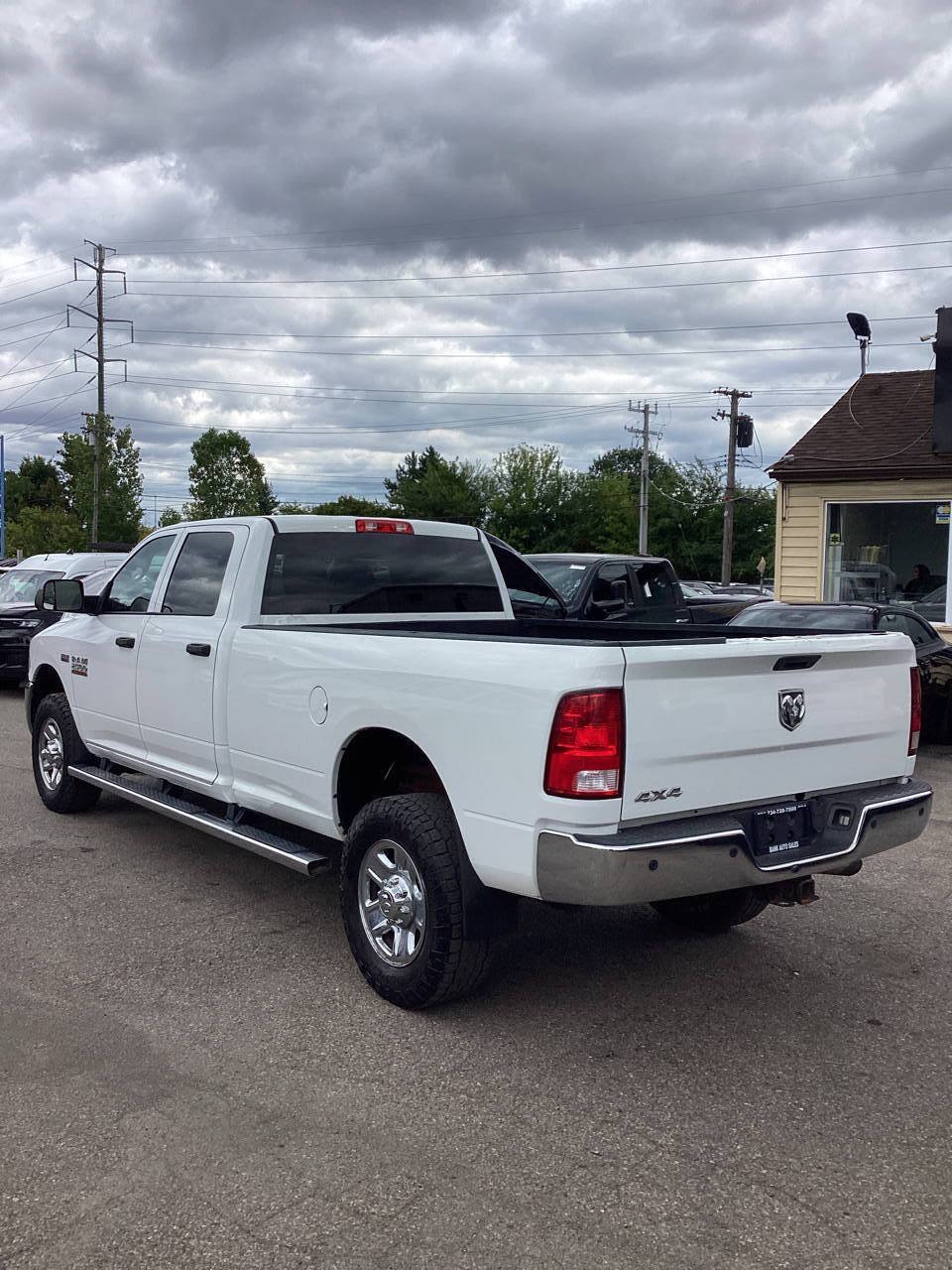 Used 2017 RAM 2500 Tradesman w/ Chrome Appearance Group AWD/4WD image 9