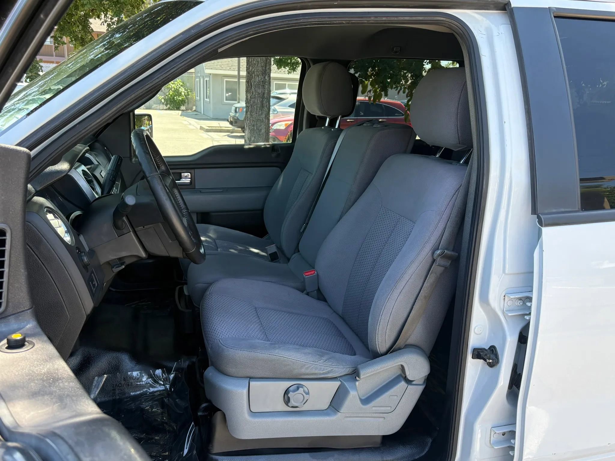 Used 2014 Ford F150 XLT w/ Trailer Tow Package AWD/4WD image 10