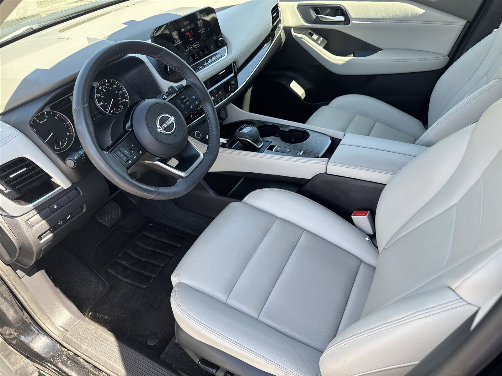 Used 2023 Nissan Rogue SL w/ SL Premium Package FWD image 10