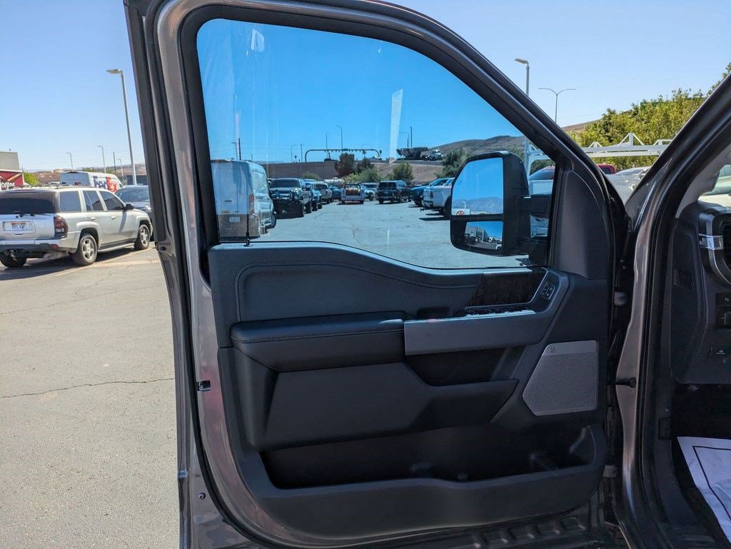 Used 2024 Ford F250 Lariat AWD/4WD image 11