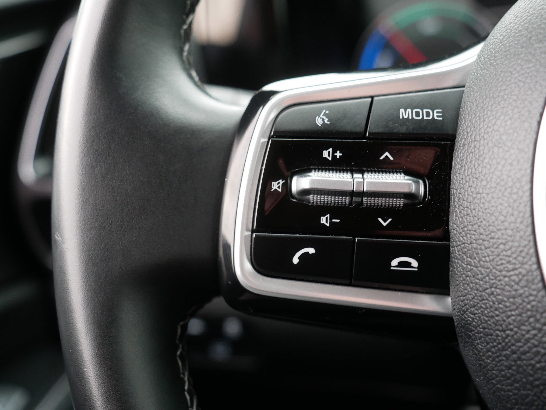 Certified 2023 Kia Sorento EX image 28