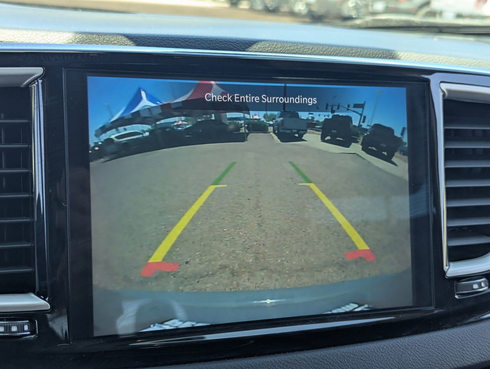 Used 2023 Chrysler Pacifica Touring-L image 22