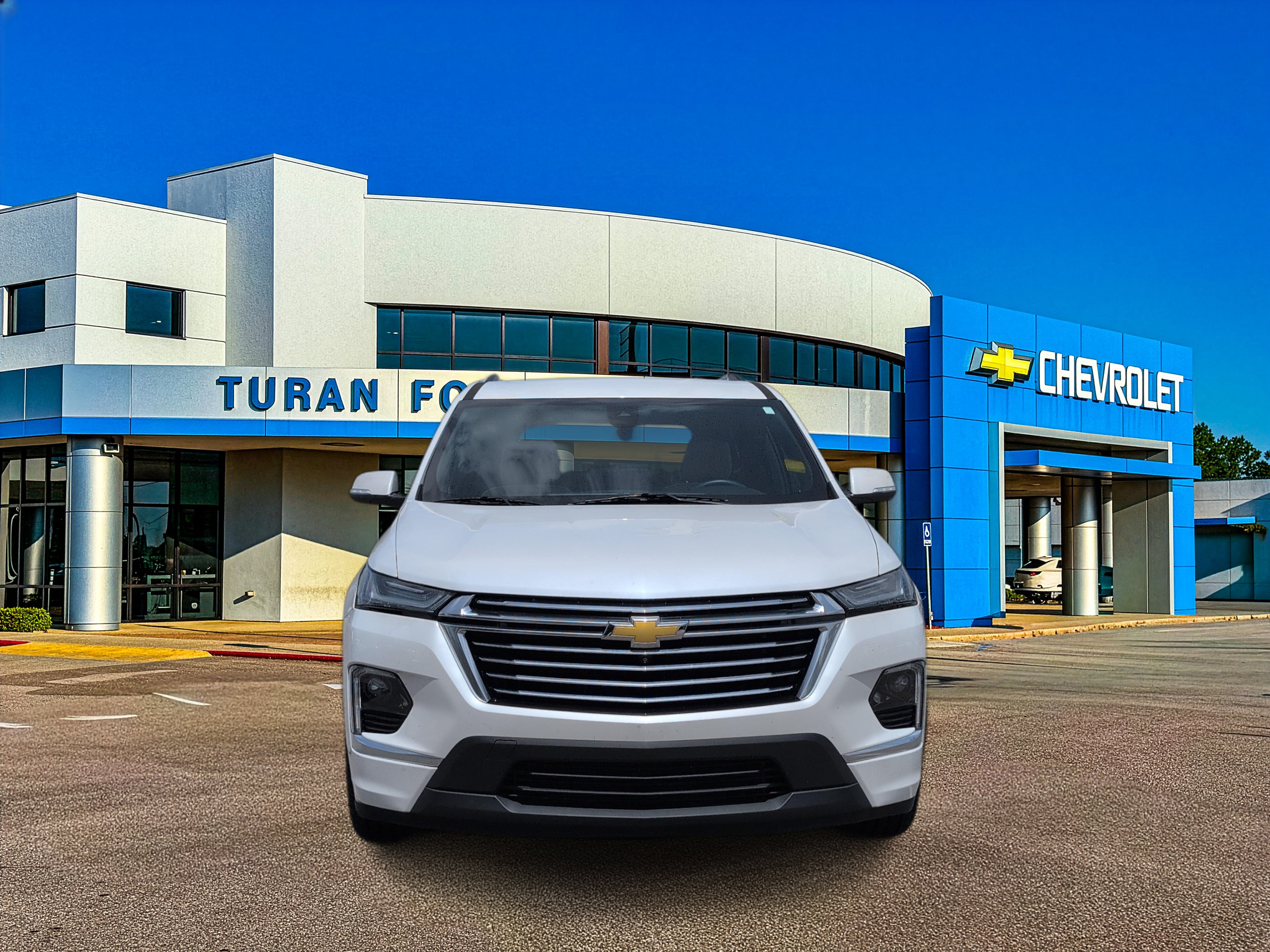 Used 2023 Chevrolet Traverse Premier FWD image 10