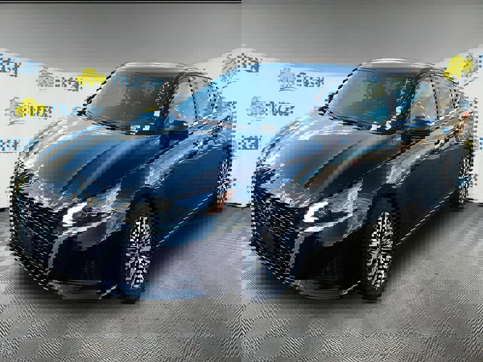 Used 2024 Nissan Altima 2.5 SV image 2