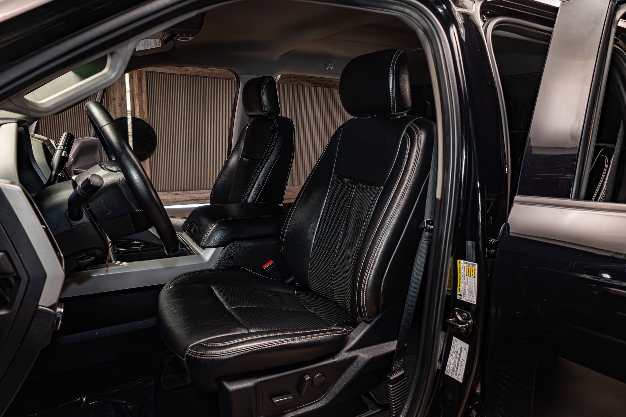 Used 2020 Ford F250 Lariat w/ Lariat Value Package image 23