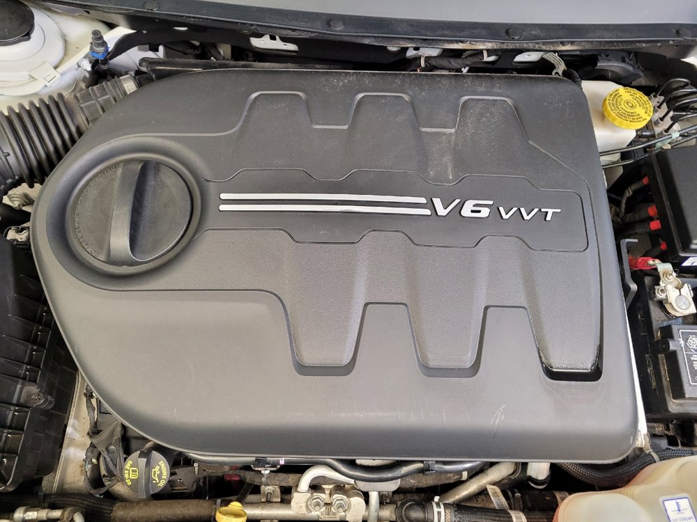 Used 2019 Jeep Cherokee Latitude Plus image 30