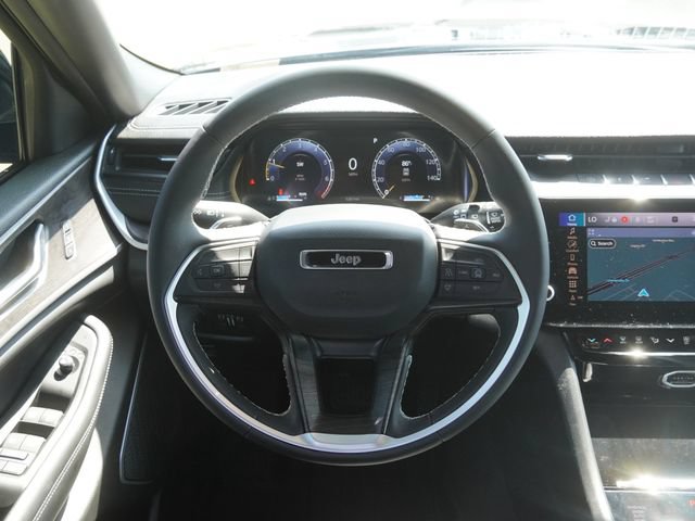 Certified 2026 Jeep Grand Cherokee L Limited AWD/4WD image 18