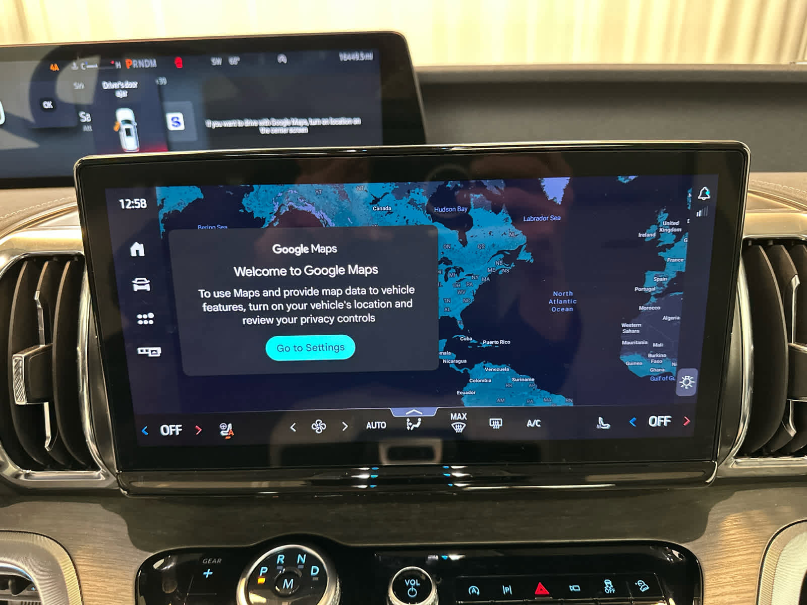 Used 2025 Ford Expedition Platinum image 17