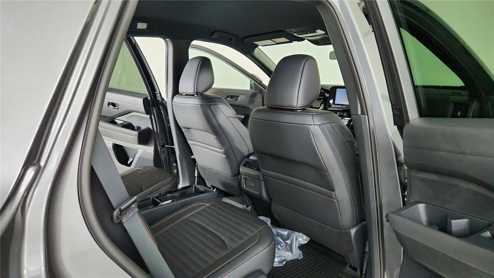 Used 2025 Nissan Pathfinder Rock Creek image 24