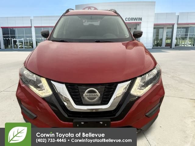 Used 2017 Nissan Rogue SV w/ Midnight Edition image 9