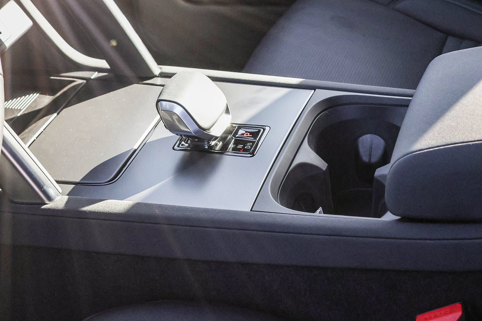 New 2026 Land Rover Discovery Sport Landmark AWD/4WD image 24