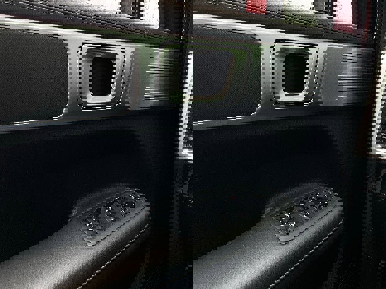 Used 2025 Hyundai Santa Fe SEL image 21