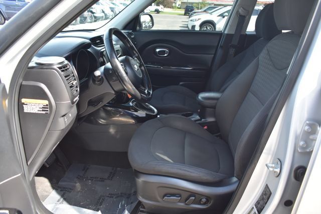 Used 2014 Kia Soul ! FWD image 15