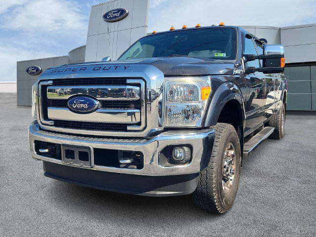 Used 2016 Ford F250 XLT w/ XLT Premium Package AWD/4WD image 2