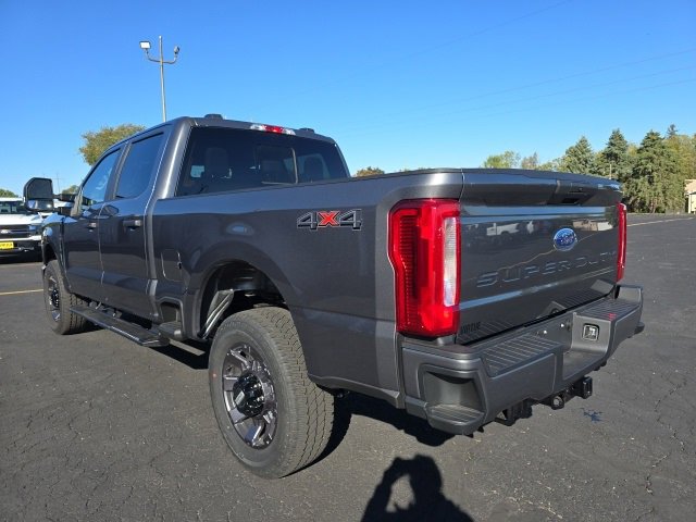 New 2026 Ford F250 4x4 Crew Cab Super Duty image 5