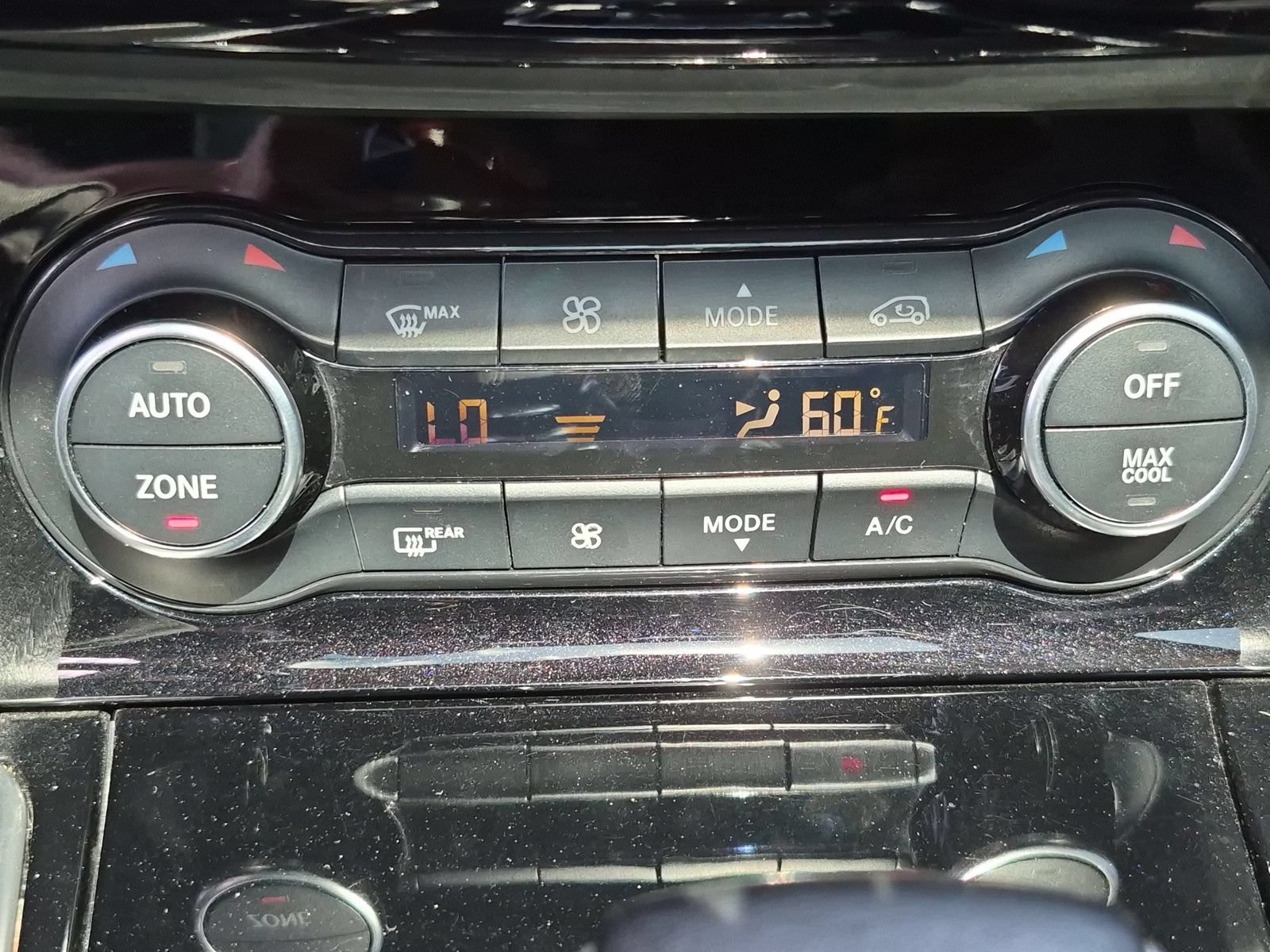 Used 2019 INFINITI QX30 w/ Navigation Package FWD image 23