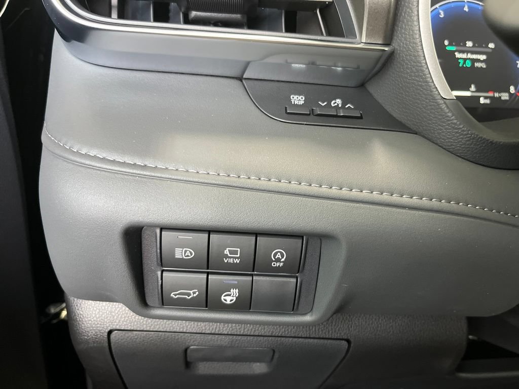 New 2026 Toyota Highlander Limited AWD/4WD image 14