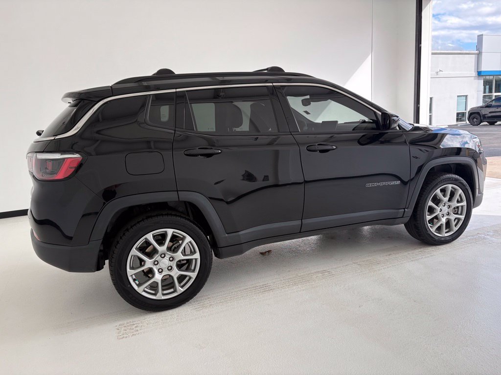 Used 2024 Jeep Compass Latitude AWD/4WD image 20