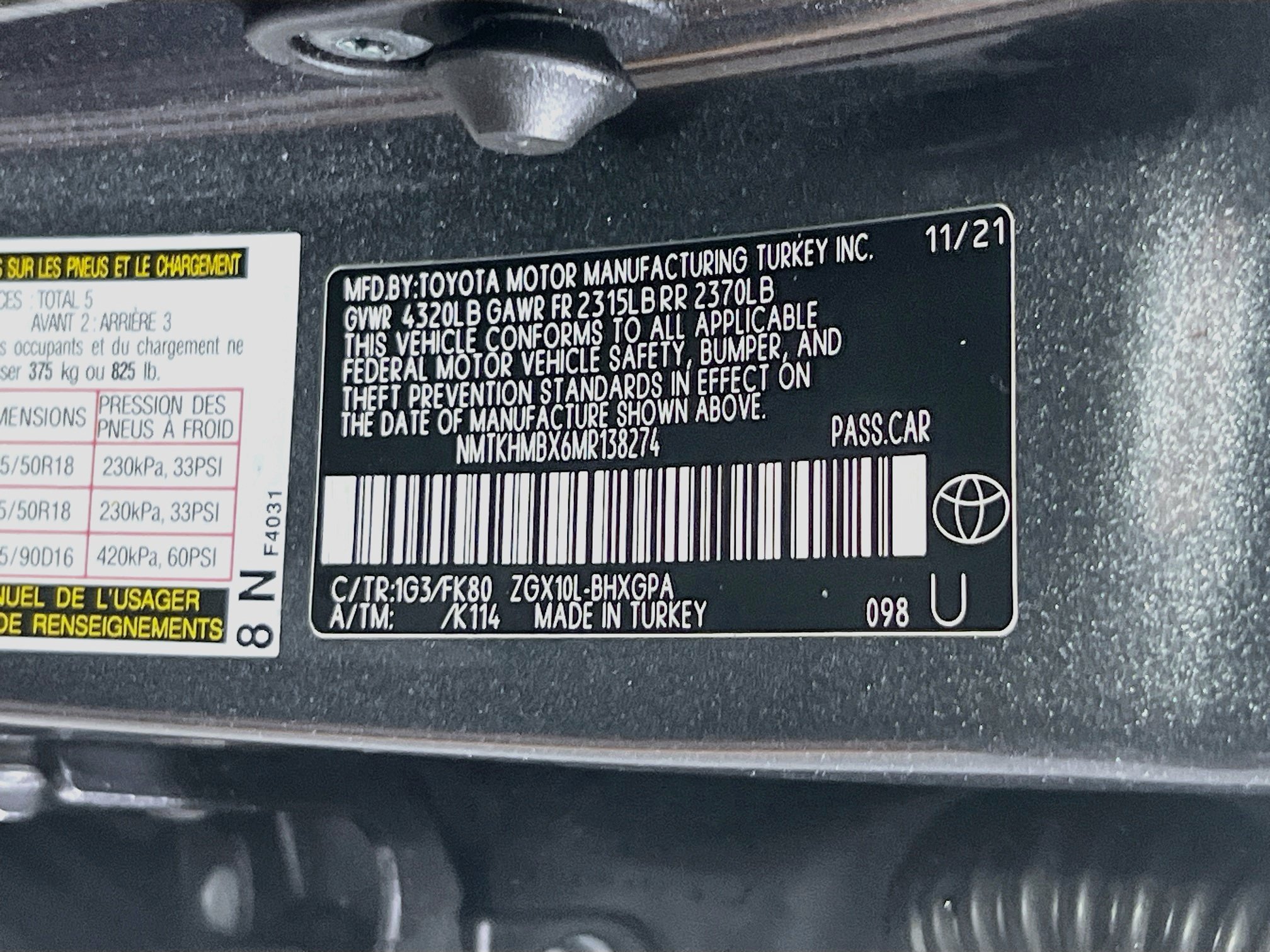 Used 2021 Toyota C-HR XLE FWD image 29