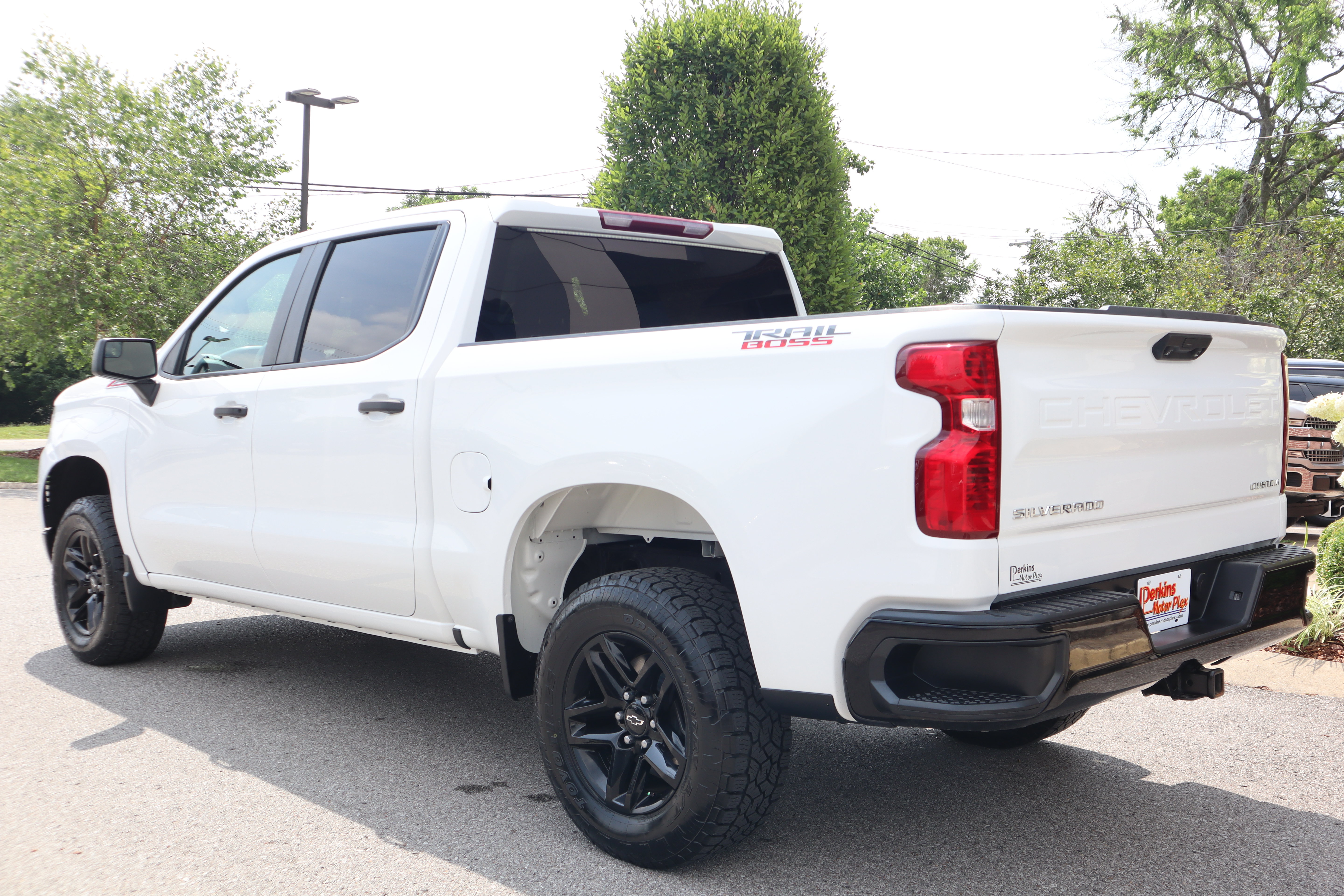 Used 2022 Chevrolet Silverado 1500 Custom Trail Boss AWD/4WD image 10