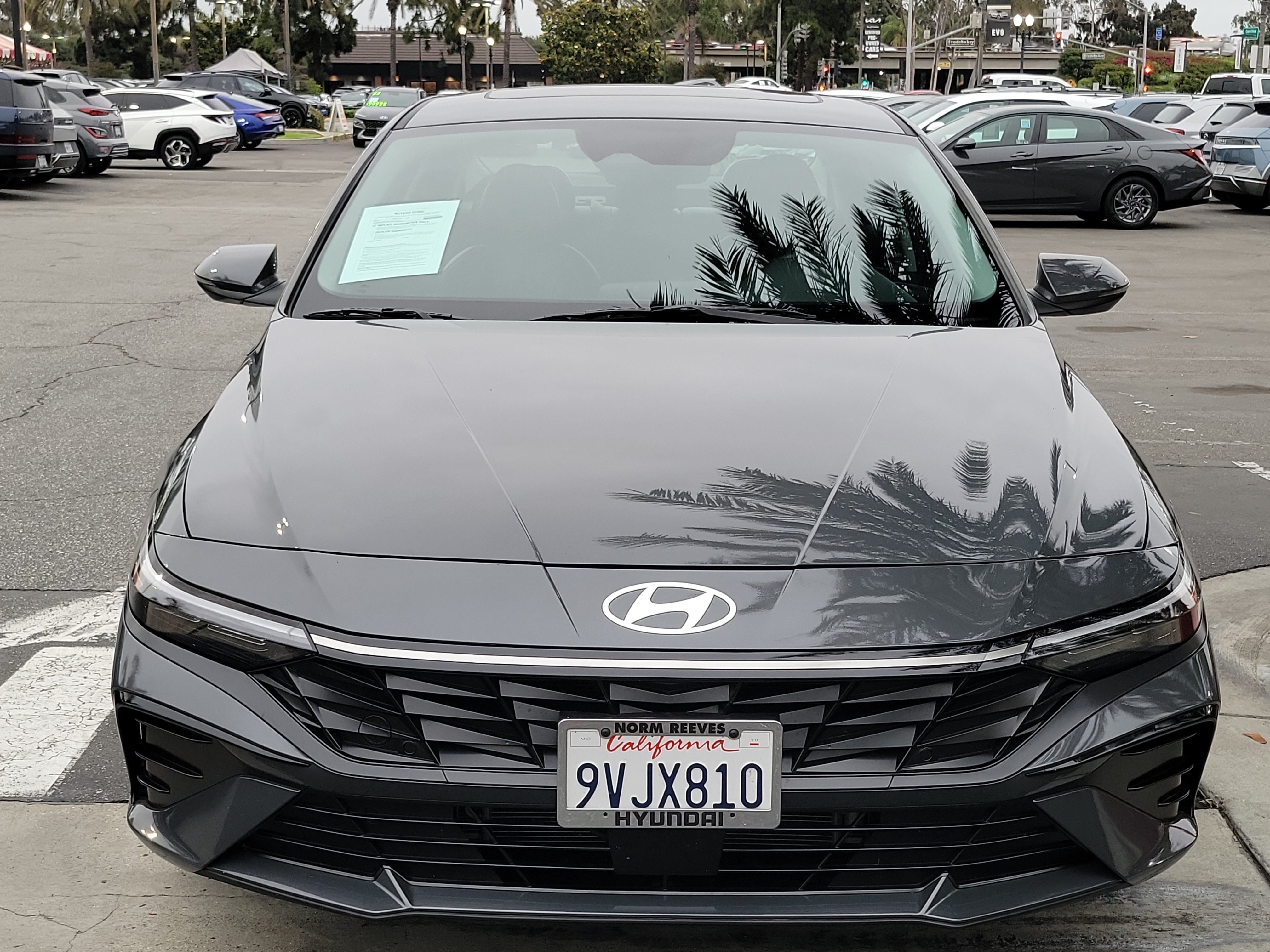 Certified 2025 Hyundai Elantra Limited FWD image 6