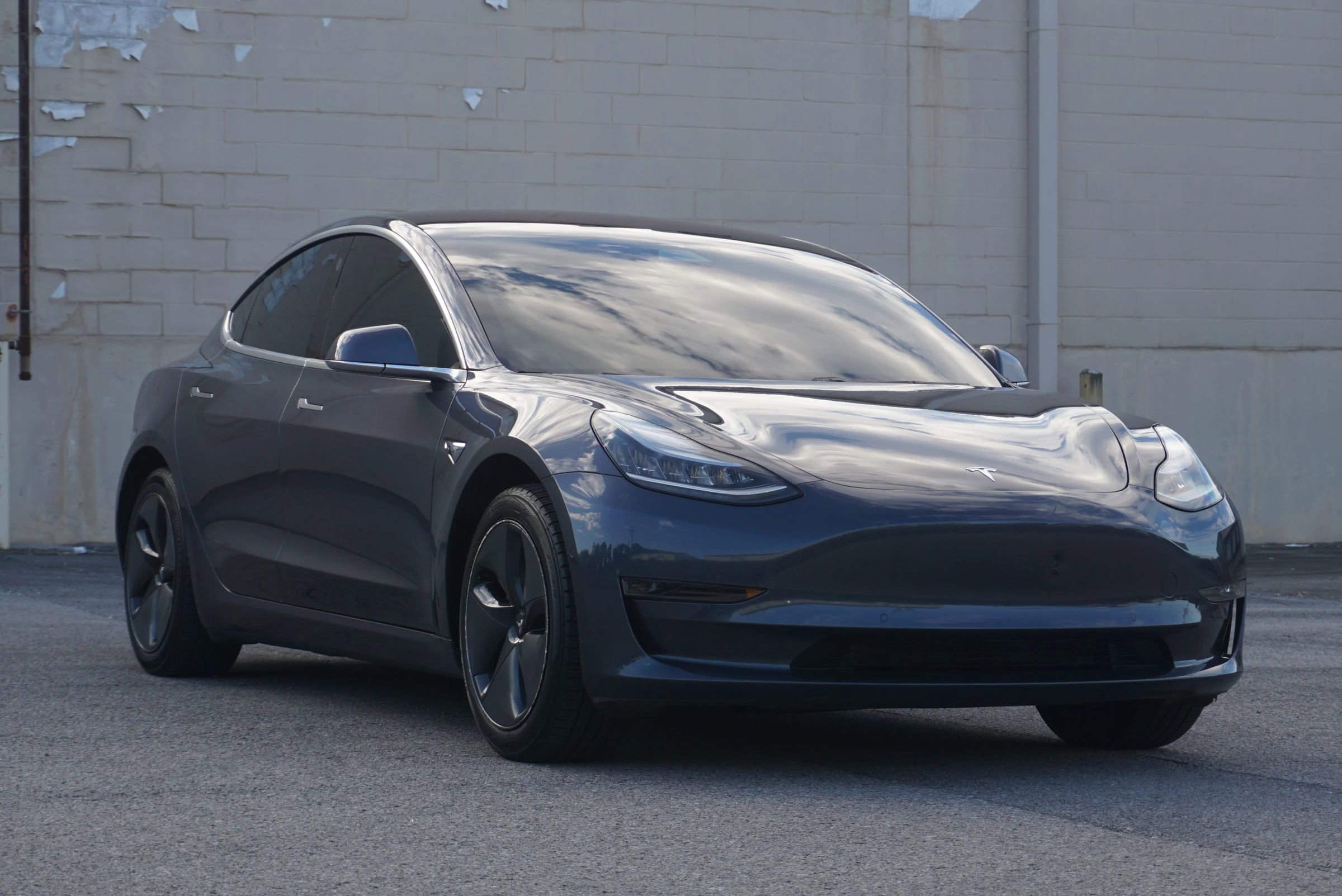 Used 2018 Tesla Model 3 Long Range image 3