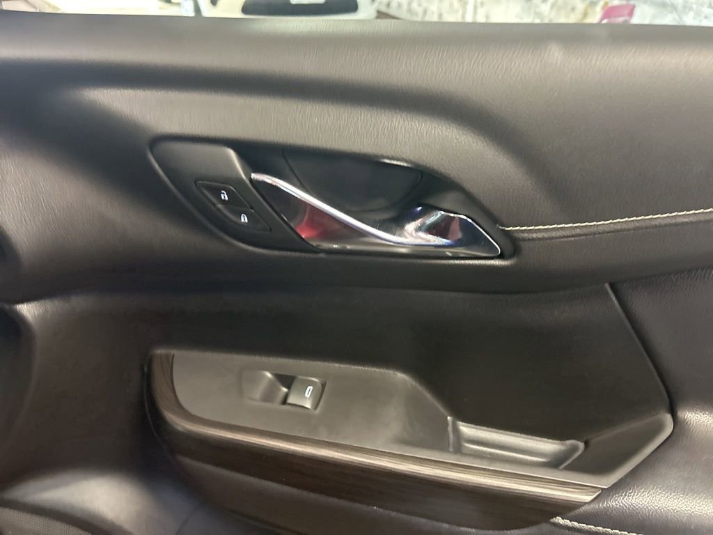 Used 2019 GMC Acadia SLT w/ LPO, Floor Liner Package image 21