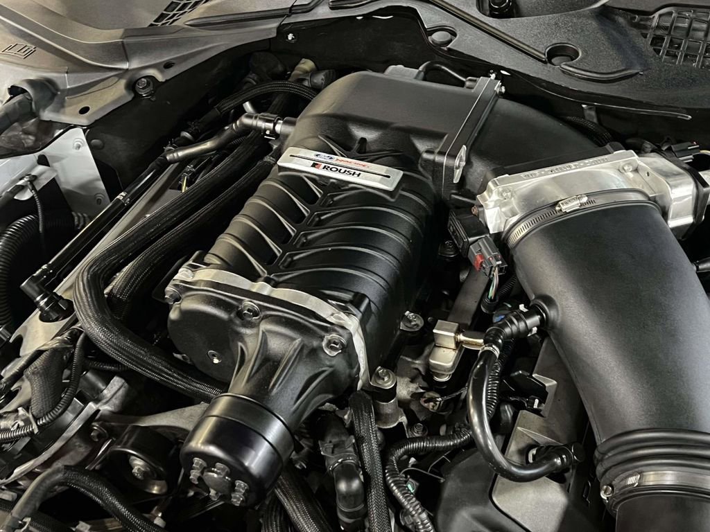 Used 2016 Ford Mustang GT Premium image 11