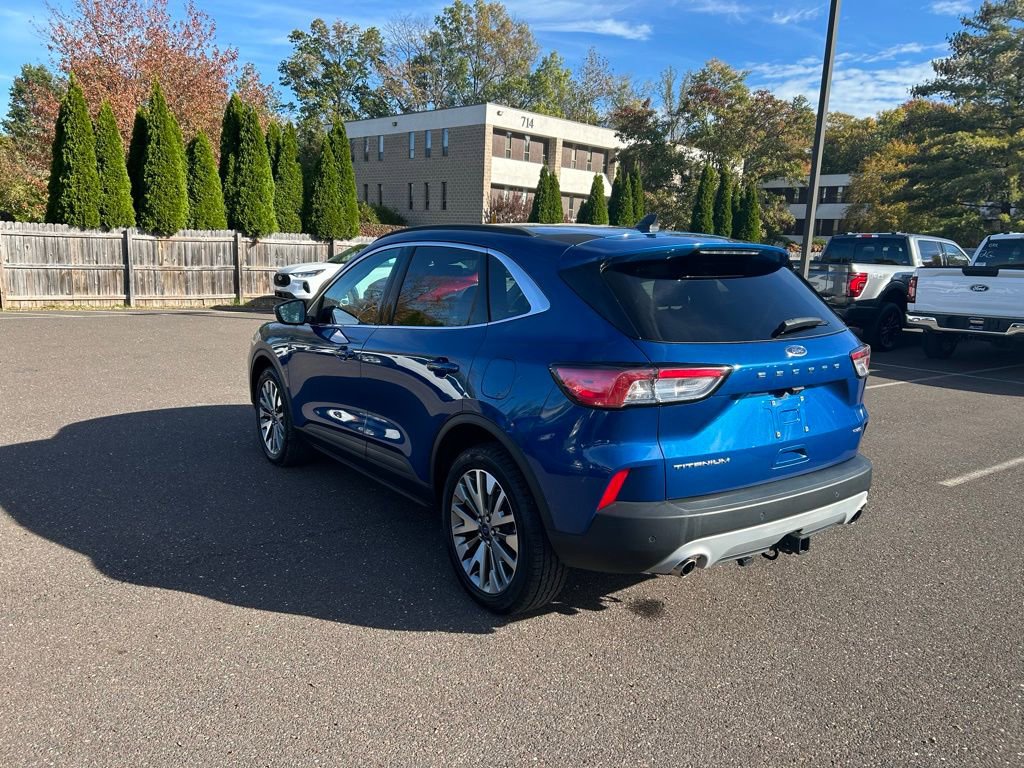 Certified 2022 Ford Escape Titanium w/ Class II Trailer Tow Package image 13