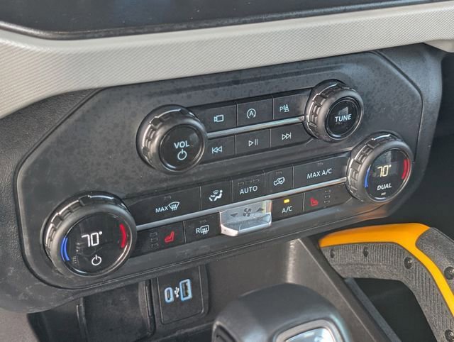 Used 2023 Ford Bronco Badlands image 24