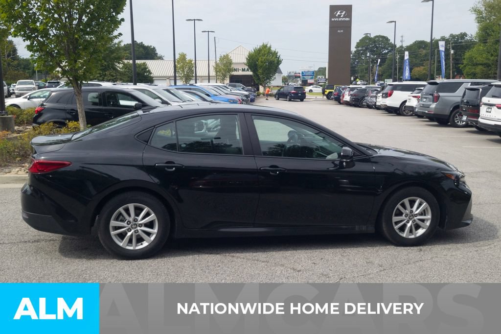 Used 2025 Toyota Camry LE FWD image 4